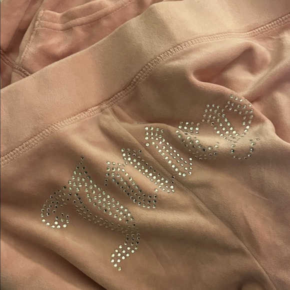 Juicy Couture Velour Set - Picture 4 of 5